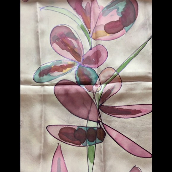 Gifts for Mother’s Day!!! Check my closet - Picture 4 of 5